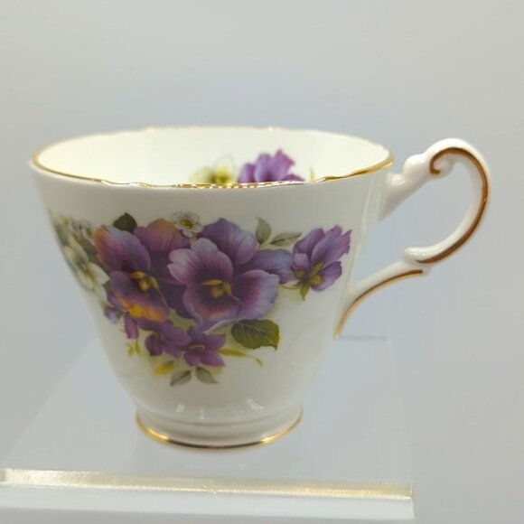 Regency English Teacup & Saucer Fine Bone China Made in England Floral Gold Trim - Picture 3 of 9